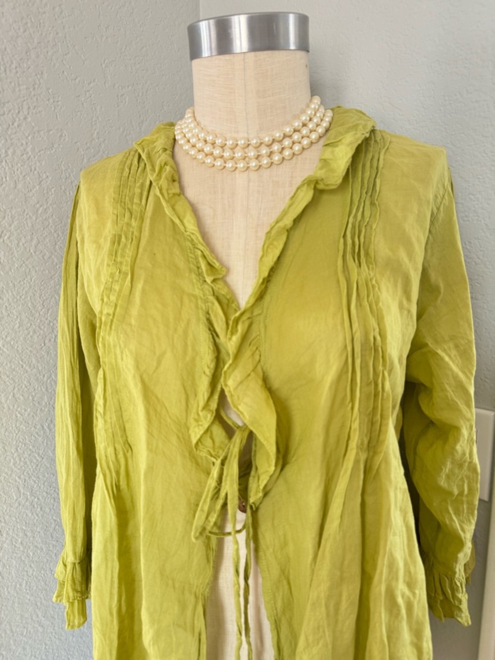 100% Cotton Ruffle Collar Lightweight Shrug - Picture 8 of 8